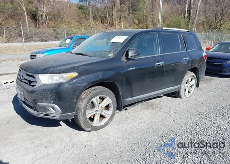 2013 Toyota Highlander Limited V6 z USA, uszkodzony, nr VIN 5TDDK3EH6DS243066